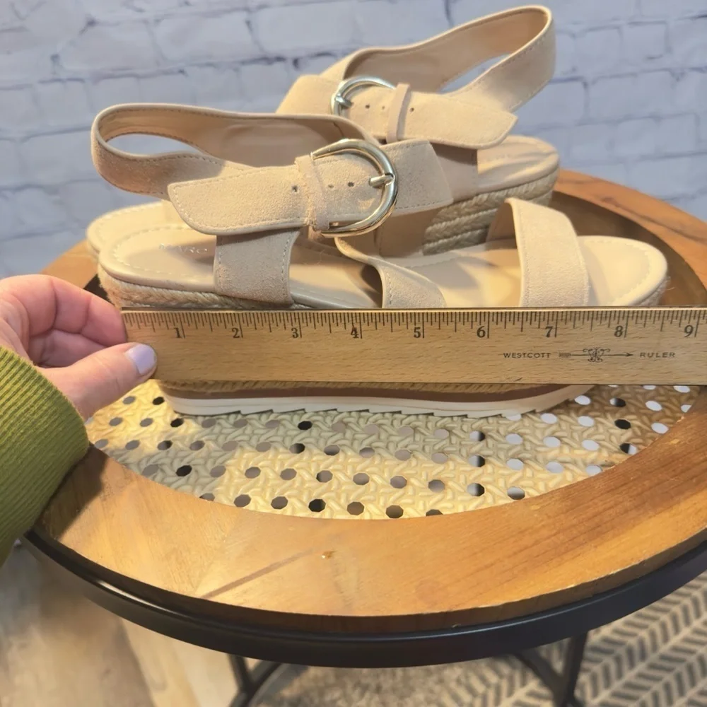 NWOT Marc Fisher Tallia leather espadrille wedge sandals size 9